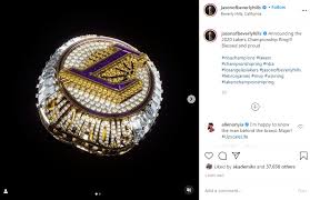Eu | kr | cn. Los Angeles Lakers New Championship Ring Honors Kobe Bryant Rolling Out