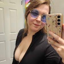 AmberHotwifes Profile - Vids, Pics & More | ManyVids - ManyVids