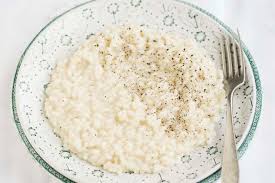 Per prepararla occorrono solo tre ingredienti: Risotto Cacio E Pepe La Tarte Maison