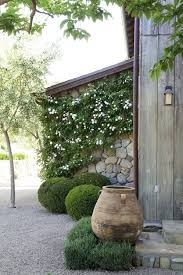 Hardscaping 101 Pea Gravel Mit Bildern Garten Trockengarten Mediterraner Garten
