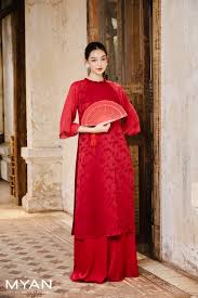 Quần áo dài lụa băng đỏ