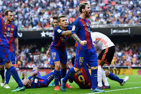 Video valencia vs barcelona (la liga) highlights. Barcelona Vs Valencia 1 1 Jordi Alba Salahkan Wasit Delikkalbar Com