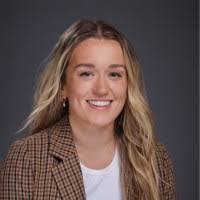 Courtney Clapper's Instagram, Twitter & Facebook