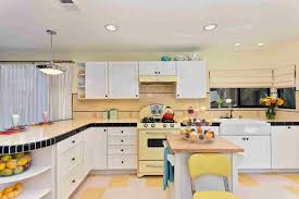 Country kitchen cabinets country kitchen designs french country kitchens kitchen decor traditional kitchen design ideas 2011 with yellow color. 30 Beautiful Yellow Kitchen Ideas