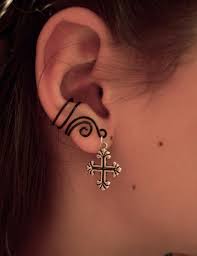 Ear Cuff With Antiqued Silver Cross Crucifix Charm Bijoux Boucles Oreille
