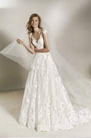 21 Wedding Dresses Under 1 000 Pronovias Wedding Dress Wedding Dresses Bridal Gowns