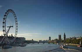 The fastest journey normally takes 43 min. Spaziergang Durch Die Londoner Innenstadt Premier Inn