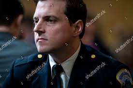 Metropolitan Police Officer Daniel Hodges Listens 新闻传媒库存照片- 库存图片|  Shutterstock Editorial