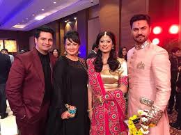 .karan mehra biography in hindi, karan mehra family, karan mehra height, karan mehra weight, karan mehra wife, naitik. Telly Masala Friends Like Family Karan Mehra And Facebook
