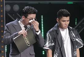 Mới đây, trấn thành đã tổ chức một bữa tiệc để ăn mừng phim bố già thắng lớn. Tráº¥n Thanh Karik Khoc á»Ÿ Rap Viá»‡t Giáº£i Tri