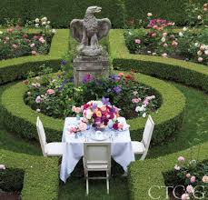 Meet Designer Carolyne Roehm Cottages Gardens Rose Garden Design Magical Garden Beautiful Gardens