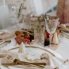 Set out the beef in the slow cooker on warm, along with tortillas, bowls of shredded cheese, salsa, sour cream, and chopped lettuce, jalapenos, onions and tomatoes. Kara S Party Ideas Cozy Chic Winter Dinner Party Kara S Party Ideas