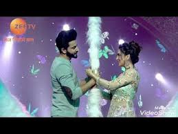 اجمل صور كاران بريتا على اجمل اغنية حطيتك براسي Youtube Concert Youtube