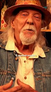 O poder da palavra, o prazer da poesia. Já assistiram ao clipe de “Maluco,  Rei e Poeta” com a participação do meu parceiro Landau? @landauoficial ,  Está completo em nosso canal do YouTube, e o som já ...