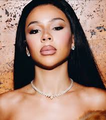 Cardi B & Stefon Diggs sitting courtside @ the NY Knicks game. #WAP  #TheBigIcon⭐️