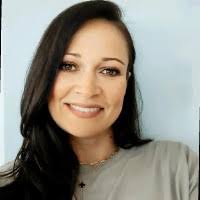 Mariana Ford's Instagram, Twitter & Facebook