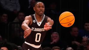 Florida basketball adds another transfer: Point guard Kyle Lofton