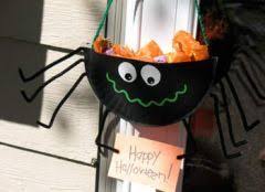 Sac A Bonbons Activite Manuelle Halloween Activites Halloween Sac A Bonbons Halloween
