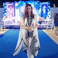 Update information for madiha naqvi ». Madiha Naqvi Gets Married To Mqm S Faisal Sabzwari Pictures Lens