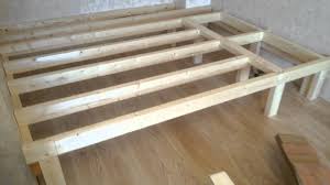 Ihr wollt euer bett selber bauen? Podestbett Bauen Praktische Losung Furs Moderne Schlafzimmer