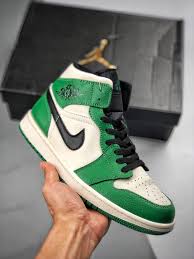 Jordan 1 Mid Patent Black White Gold Gs Pin By Top Fashion Shoes On Air Jordan Air Jordans Nike Air Jordans Sneakers Men