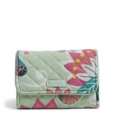 I am sharing what's in my small vera tote in mint flowers. Vera Bradley Signature Cotton Riley Compact Wallet With Rfid Protection Mint Flowers