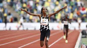 Siifan hassan) (nazreth , 1 januari 1993) is een nederlandse atlete van ethiopische afkomst, die zich heeft toegelegd op de middellange en lange afstanden. Sifan Hassan Beats World Record By More Than 10 Seconds In 10 000 Meters