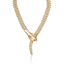 For those who like heavier pieces, melorra brings to you the. Elsa Peretti Snake Necklace In 18k Gold Extra Large Tiffany Co