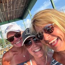 Ruby Tuesday's provides good service and food