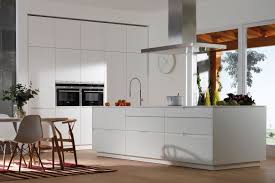 · campanas decorativas dentro de esta sección encontrarás tanto campana decorativa como las campanas de isla, son perfectas para las cocinas en las que se ve la campana, ya que son productos bonitos y cuentan con la última tecnología del mercado, esto, los fabricantes lo saben y por este. Como Elegir La Campana Extractora Para La Cocina Y Acertar