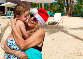 Appassionante ed intensa dedica, quella condivisa da simona ruffino e ripostata da mara venier su instagram, destinataria del messaggio che con. Mara Venier Insulti Su Instagram Per La Foto In Spiaggia Mi Rompi Le Pa E