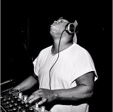 Mixes done by dj z of some of your favorite tracks from chicago's wbmx and b96.geat house and like the montgomery gentry song, that whistle still blows every day at noon… Chicago House Legend Mike Dunn Releasing First Album In 27 Years