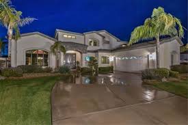 Luxury Lakefront Living In Glendale Arizona Nateshomes Lakefront Living Glendale Luxury Homes