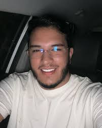 Samuel Sousa's Instagram, Twitter & Facebook