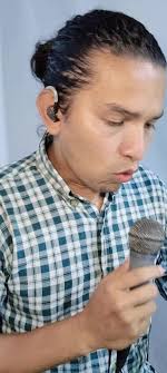 Adrian Cantante Asiático