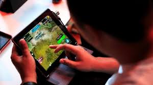Pero si por algo destaca juego de tronos es por su gran reparto coral. Social Gaming La Formula De Los Juegos De Moda Politica Local Noticias De Madrid