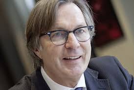 Wir zeigen ihnen die Tools, die sie brauchen, um entspannter Karriere zu  machen.« Jens Weidner