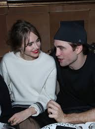 Learn about robert pattinson's age, height, weight, dating, wife, girlfriend & kids. Robert Pattinson And Suki Waterhouse S Complete Relationship Timeline
