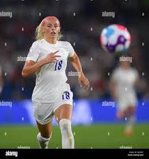 Chloe kelly 2022 hi-res stock photography and images - Alamy