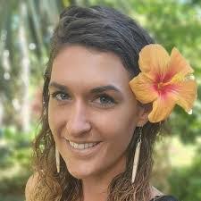 Lorena Eaton's Instagram, Twitter & Facebook