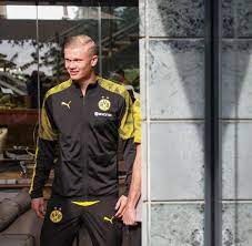 Player for @bvb09 ⚫️ and @fotballandslaget golden boy 2️⃣0️⃣2️⃣0️⃣ official twitter: Erling Braut Haaland Wie Der Bvb Das Herz Des Torjagers Gewann Welt