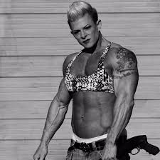 Jose Quetzal in Praise of Female Muscle