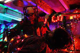 Haunted hills estate in uniontown, pa. Haunted Hills Estate Scream Park Brings Christmas Chills To Western Pa