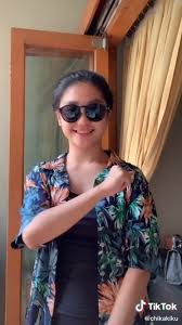 Gaya Fashion Chandrika Chikakiku Artis Tiktok Cantik Indonesia Yang Viral
