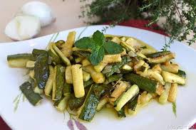 Le zucchine lesse con la nostra ricetta avranno tutta un'altra dignità e prepararle sarà piacevole tanto quanto gustarle. Come Cucinare Le Zucchine Misya Info