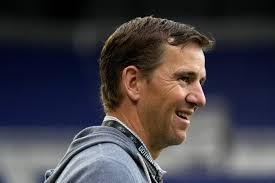 Rap star preaches fitness to youth at St. Albans Pk.