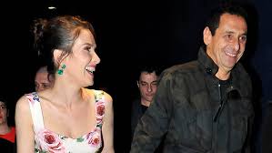 She married ricardo mollo in 2001 and they had a child named merlín atahualpa mollo. El Romantico Saludo De Natalia Oreiro A Ricardo Mollo Por Su Cumpleanos De La Bahia