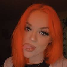 Veronica Baker (@_veronicajane)