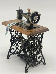Bodo Hennig German Dollhouse Sewing Machine Furniture Etsy In 2020 Antique Sewing Table Doll House Sewing Machine