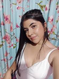 Jennifer Botello's Instagram, Twitter & Facebook